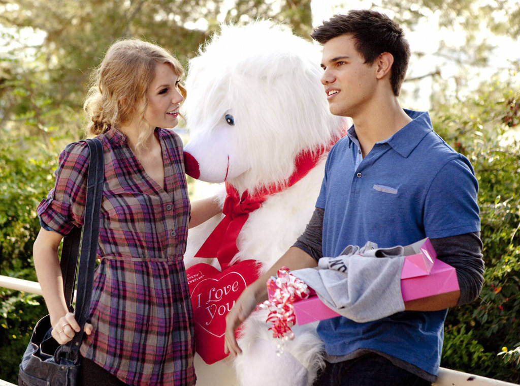 rs_1024x759-160210154021-1024-Taylor-Swift-Taylor-Lautner-Valentines-Day.jm.21016